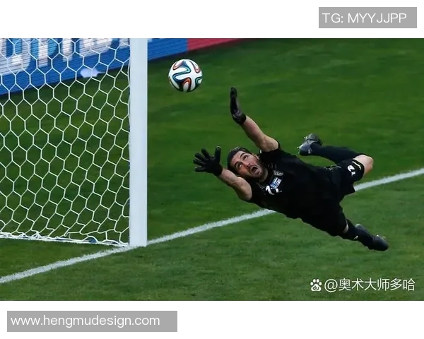 足球明星在绿茵场上的精彩瞬间展现运动魅力与激情的完美结合