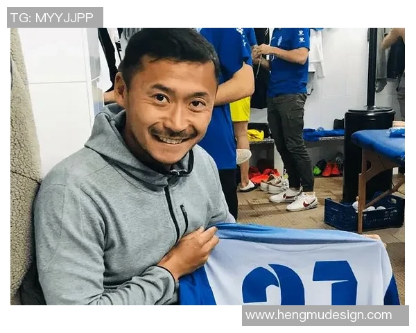 足球明星帅娃萌照大汇集揭示运动员家庭的幸福生活与亲子时光