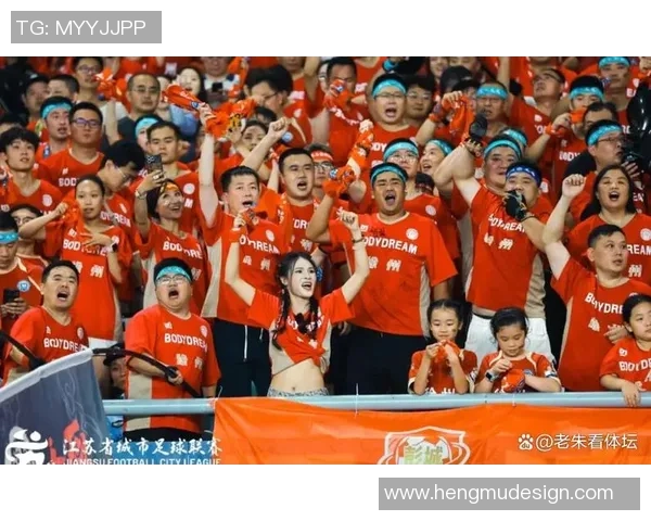 足球明星现场点名引发球迷热潮明星互动瞬间成焦点 足球明星现场点名引发球迷热潮明星互动瞬间成焦点