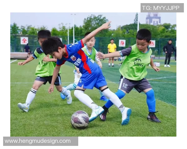 足球明星的孩子们在绿茵场上的梦想与成长故事 足球明星的孩子们在绿茵场上的梦想与成长故事