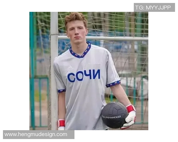 足球明星耳环风潮谁是潮流引领者揭秘时尚与运动的完美结合 足球明星耳环风潮谁是潮流引领者揭秘时尚与运动的完美结合